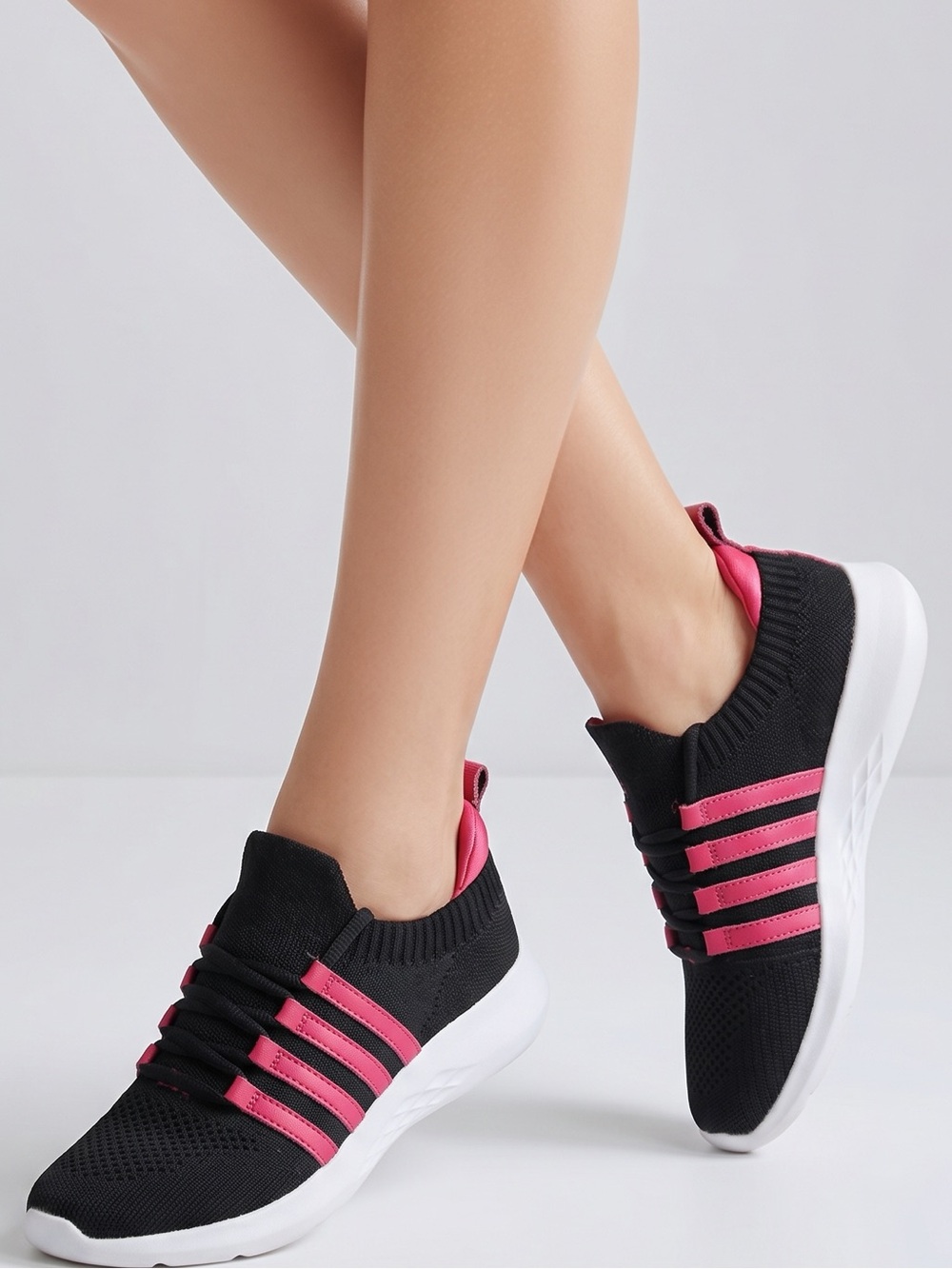 K-Swiss Knit Sneakers Womens 8.5 Black Pink Stripe Lace Up Athletic Shoes